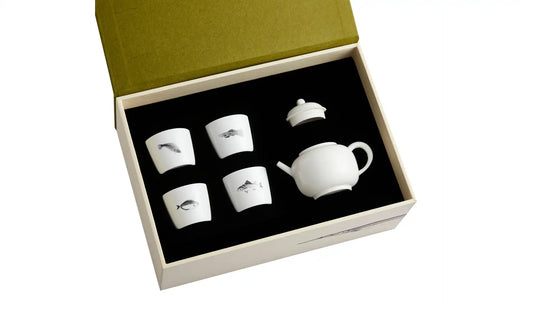 Four Modern Jingdezhen Porcelain Cups and Teapot Set