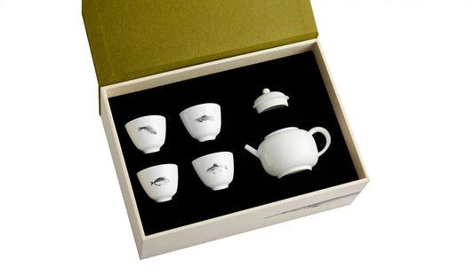 Four Classic Jingdezhen Porcelain Cups and Teapot Set